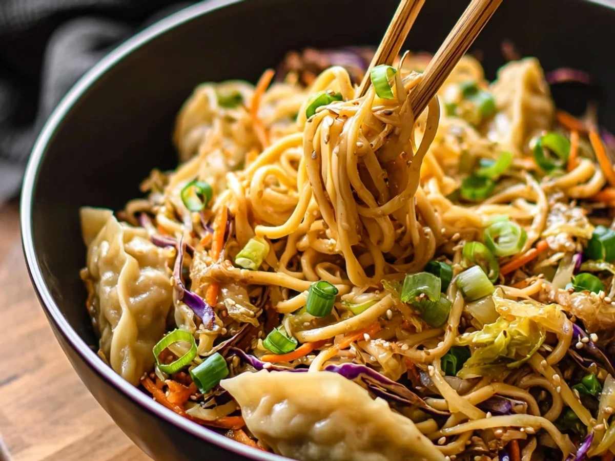 Quick Potsticker Noodle Bowls: Easy Asian Dinner - Image 1