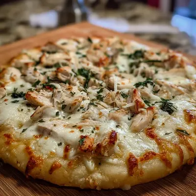 Roasted Garlic White Chicken Pizza: High Protein Meal Prep